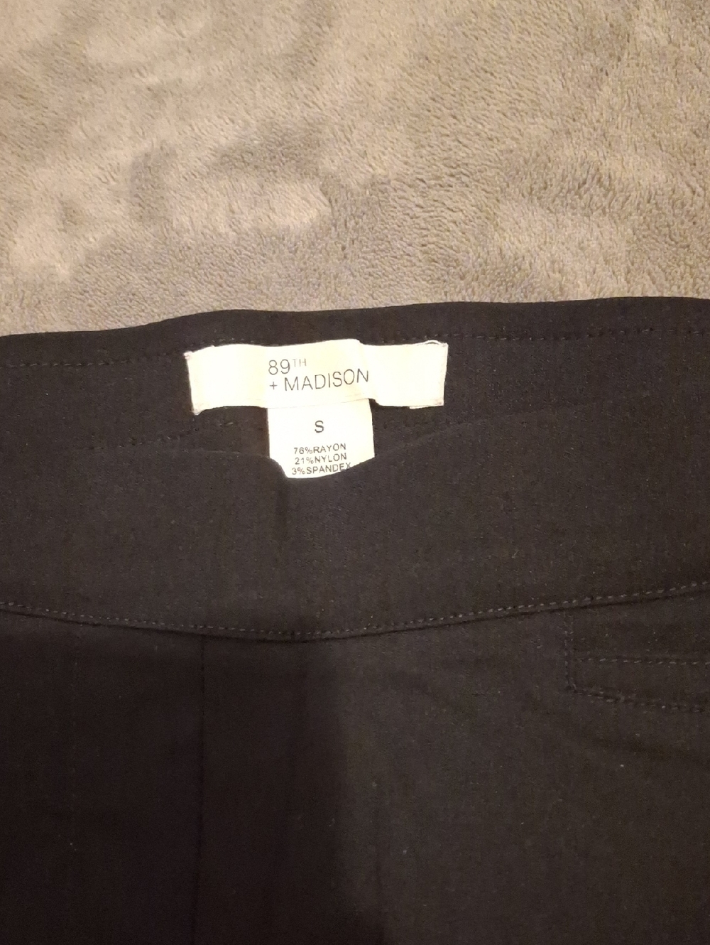 89th +Madison Black Cropped Buckle Detail Pants - Picture 3 of 3